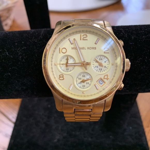 Michael Kors Accessories - NWOT Michael Kors Watch